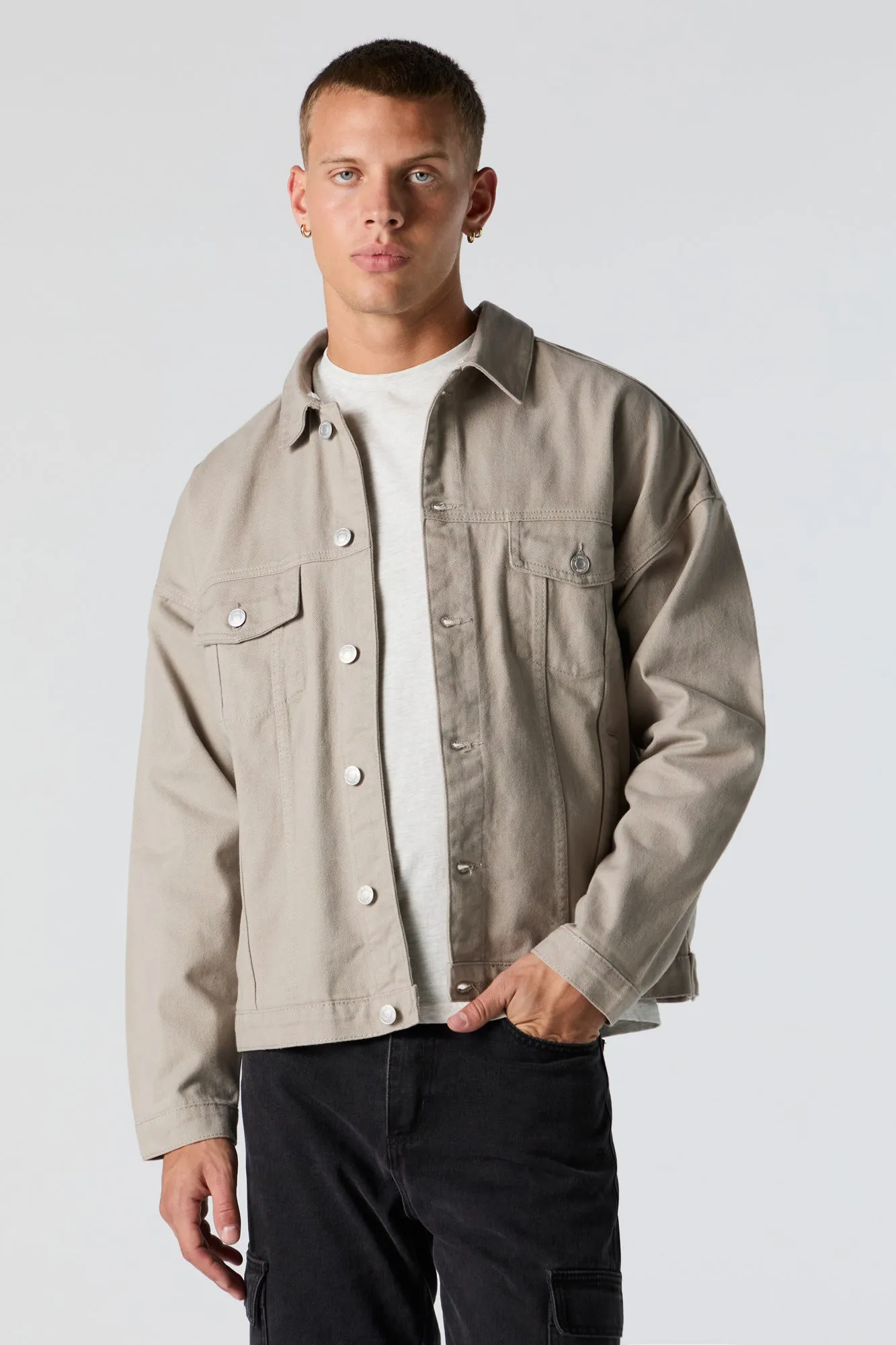 Blouson de style camionneur en denim avec capuchon amovible